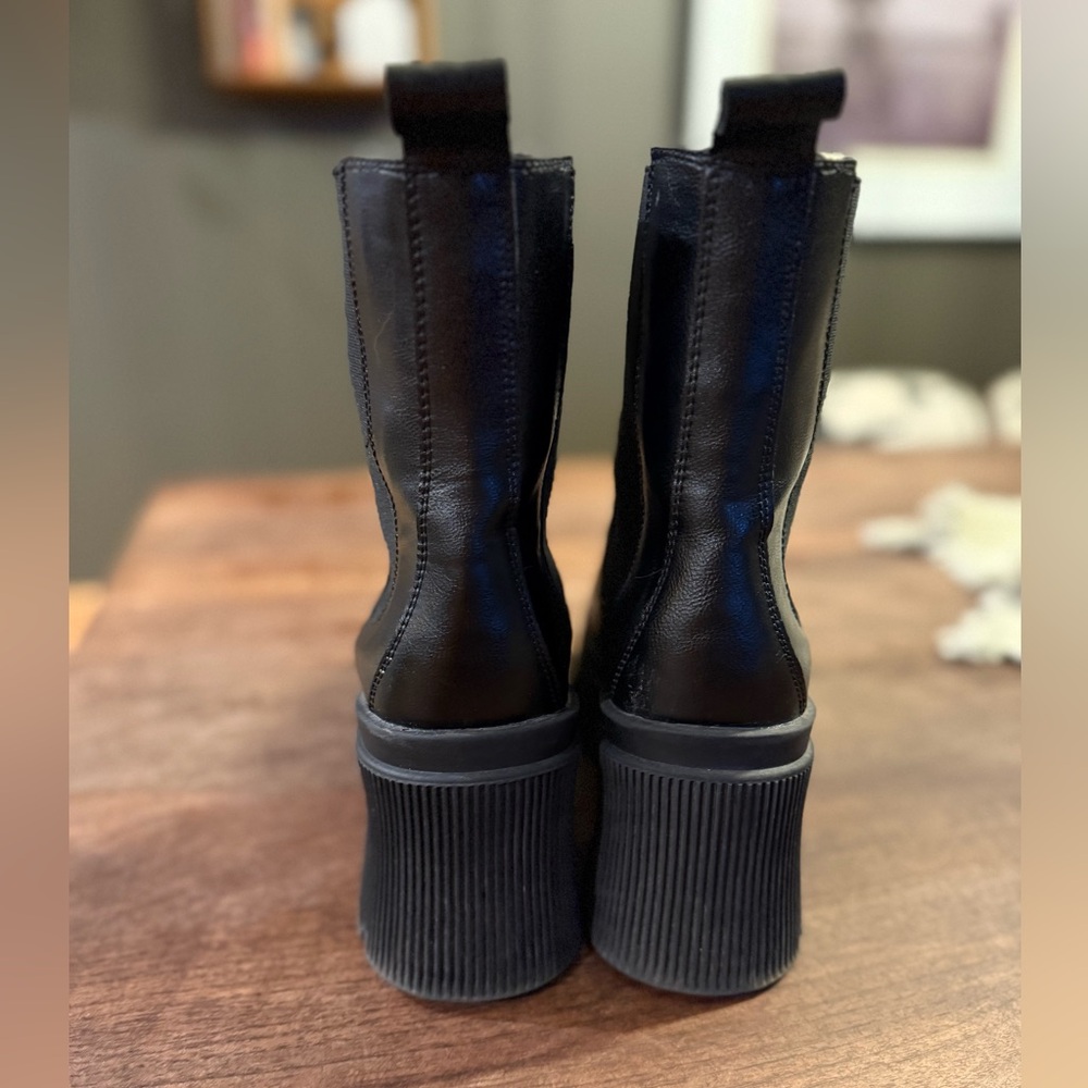 Bamboo Joanna wedge heeled boots - Picture 2 of 6